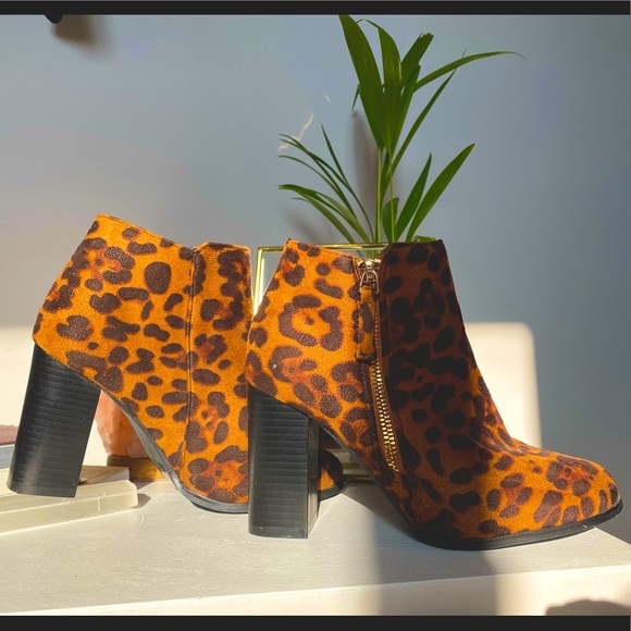 Cheetah Heeled Booties - Picture 1 of 2